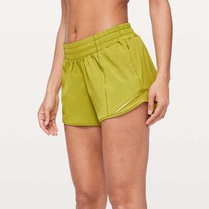 Lululemon Hotty Hot Short 2.5” Lime Yellow